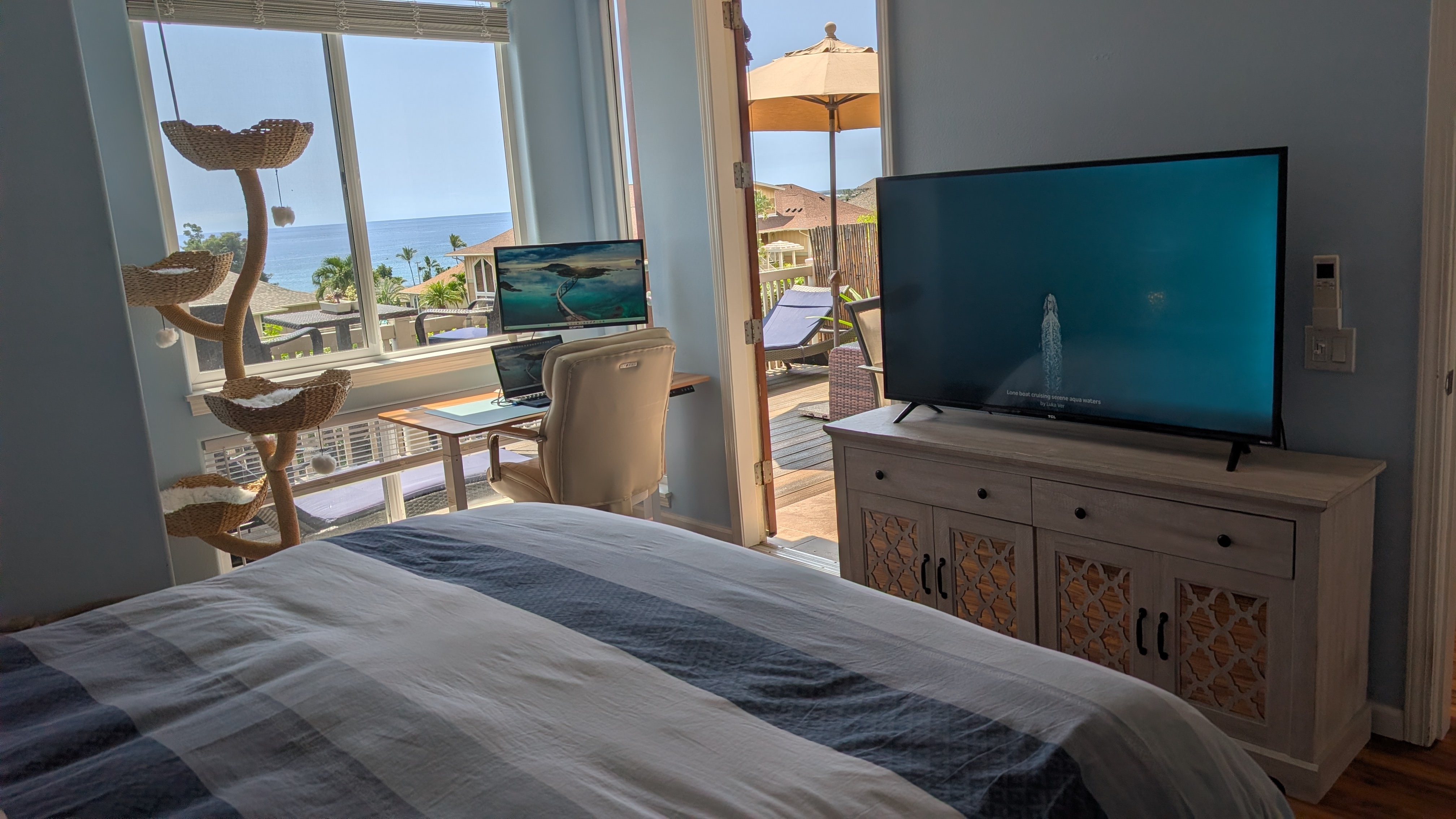 Master Bedroom desk and ocean view